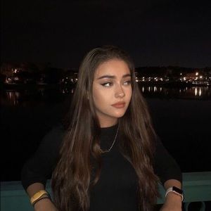 Meet your Posher, Kaila